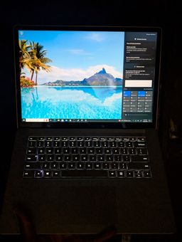 Microsoft Surface Laptop 