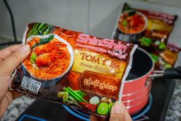 Shin Shin_Instant Rice Vermicelli (Tom Yum Creamy Shrimp)