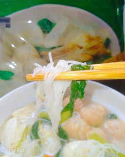 Shin Shin_Instant Rice Vermicelli (​ကြက်ကြေးအိုး)