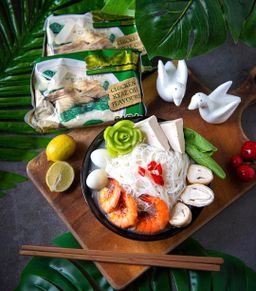 Shin Shin_Instant Rice Vermicelli (​ကြက်ကြေးအိုး)