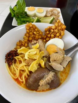 ဒွေးလေးယု_ပဲကပ်ကြော်