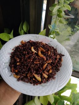 ကလေးသူပုန်းရည်ကြီး_ပဲပုတ်စေ့ကြော်