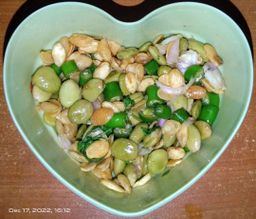 ကလေးသူပုန်းရည်ကြီး_မျောက်ငိုသီး 