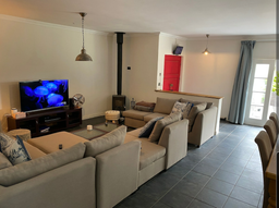 5 Bedroom Luxury Home in Mt Pleasant 