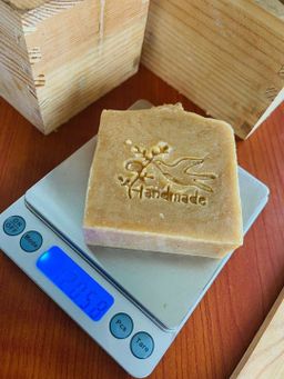 မြကြည်သာ_ရွှေရွှေမျက်နှာသစ်ဆပ်ပြာ