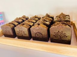 မြကြည်သာ_Sandalwood မျက်နှာသစ်ဆပ်ပြာ Collection 