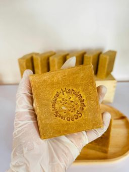 မြကြည်သာ_Sandalwood မျက်နှာသစ်ဆပ်ပြာ Collection 