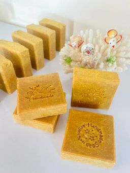 မြကြည်သာ_ရွှေရွှေမျက်နှာသစ်ဆပ်ပြာ