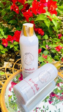 မြကြည်သာ_နံ့သာငါးပါး ခေါင်းလျှော်ရည်