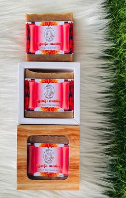 မြကြည်သာ_Sandalwood မျက်နှာသစ်ဆပ်ပြာ Collection 