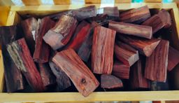 မြကြည်သာ_နံ့သာနီနီဆပ်ပြာ