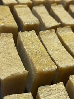 မြကြည်သာ_ရွှေရွှေမျက်နှာသစ်ဆပ်ပြာ