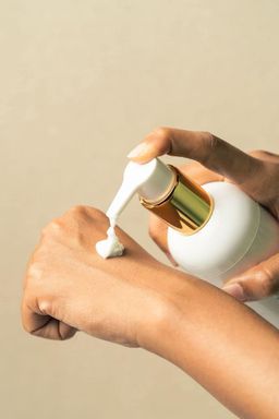 မြကြည်သာ_Sandalwood Body Lotion Collection 