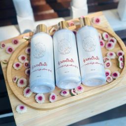 မြကြည်သာ_နံ့သာငါးပါး ခေါင်းလျှော်ရည်