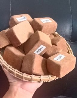 မြကြည်သာ_သနပ်ခါး လက်သွေးခဲ Collection