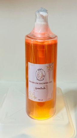 မြကြည်သာ_Sandalwood Shower Gel Collection 