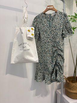 浪漫花朵连身裙【随意抽绳小心机！内里自带安全裤】