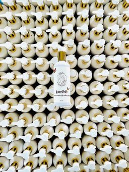 မြကြည်သာ_နံ့သာငါးပါး ခေါင်းလျှော်ရည်