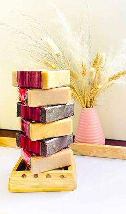 မြကြည်သာ_Sandalwood မျက်နှာသစ်ဆပ်ပြာ Collection 