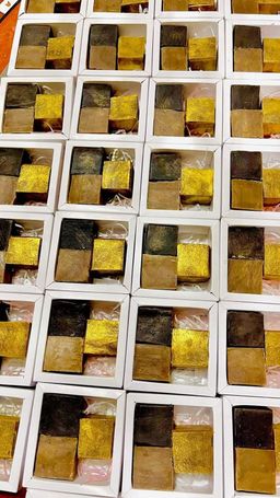 မြကြည်သာ_Sandalwood မျက်နှာသစ်ဆပ်ပြာ Collection 