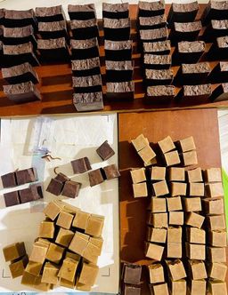 မြကြည်သာ_Sandalwood မျက်နှာသစ်ဆပ်ပြာ Collection 