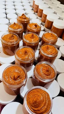 မြကြည်သာ_နံ့သာနီနီ Scrub