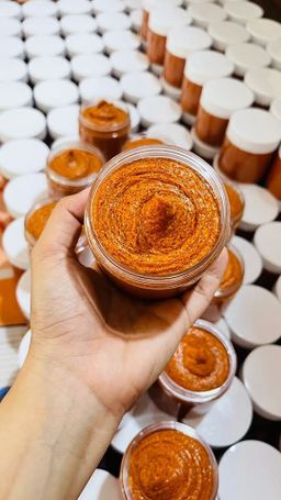 မြကြည်သာ_နံ့သာနီနီ Scrub