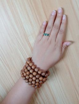 မြကြည်သာ_နံ့သာလက်ပတ် Collection