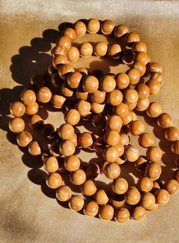 မြကြည်သာ_နံ့သာလက်ပတ် Collection