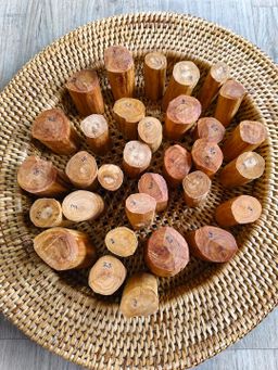 မြကြည်သာ_နံ့သာတုံး Collection