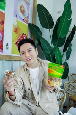 Nature`s Jewel_သဘာဝရတနာ ဓနိဖူးခြောက်