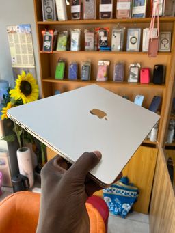 Macbook Air M2 2022