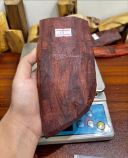 Shwe Sandalwood_အိန္ဒိယနံ့သာနီ 