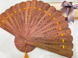 Shwe Sandalwood_အိန္ဒိယနံ့သာနီ ယပ်တောင်