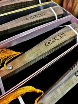 Shwe Sandalwood_ကရမက် ယပ်တောင်