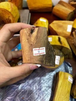 Shwe Sandalwood_ဩစတေးလျ တောင်နံကတိုး