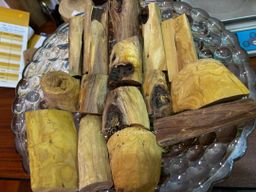 Shwe Sandalwood_ဩစတေးလျ တောင်နံကတိုး