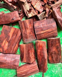 Shwe Sandalwood_အိန္ဒိယနံ့သာနီ 