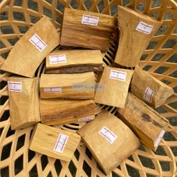 Shwe Sandalwood_ဩစတေးလျ တောင်နံကတိုး