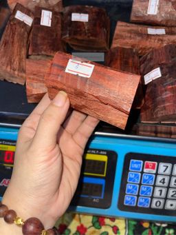 Shwe Sandalwood_အိန္ဒိယနံ့သာနီ 