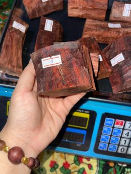 Shwe Sandalwood_အိန္ဒိယနံ့သာနီ 