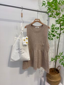 减龄bi备~针织背心马甲