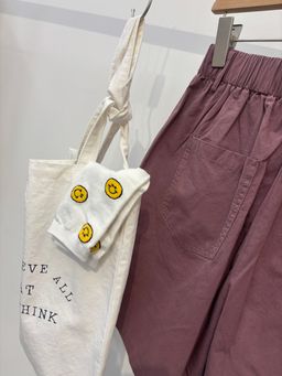 宽松好版型 紫色休闲短裤【好特别的颜色喔！】