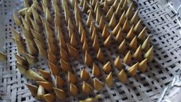 Shwe Nathar_နံ့သာဆနွင်း အမွှေးခဲ