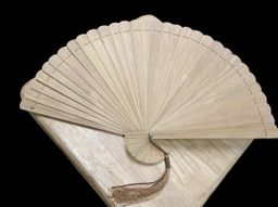 Shwe Nathar_နံ့သာဖြူ ယပ်တောင်