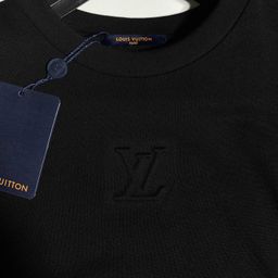 LV Tee