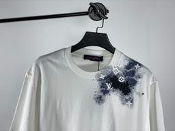 LV Tee