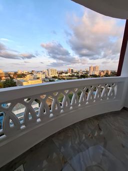2 Bedroom Sea View Apartment Mombasa CBD right behind DT Dobie on Moi Avenue 