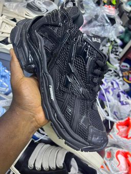 BALENCIAGA RUNNER 