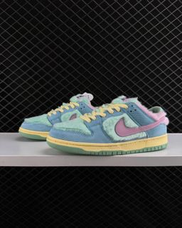 VERDY VISTY x NIKE SB DUNK LOW 